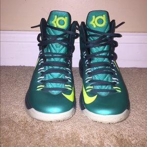 Nike KD Hulks Size 8